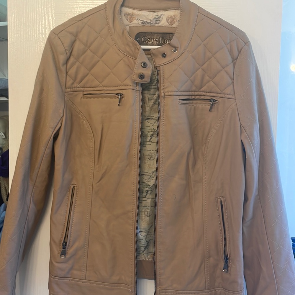 Is In Very Good Condition. Size Lg If It On I Am … - image 1